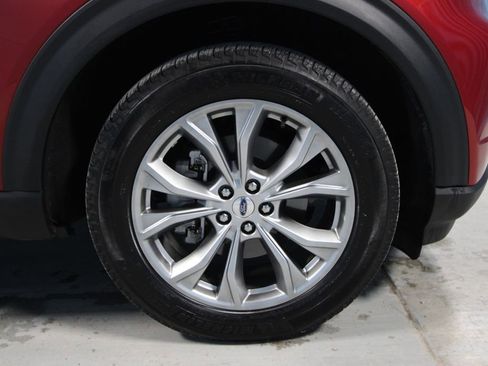 Used 2023 Ford Explorer XLT w/ Equipment Group 202A image 34