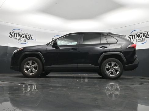 Used 2025 Toyota RAV4 XLE AWD/4WD image 29