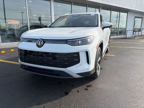 New 2026 Volkswagen Tiguan SE AWD/4WD image 12