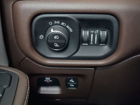 New 2026 RAM 1500 Laramie w/ Laramie Southwest Edition AWD/4WD image 12