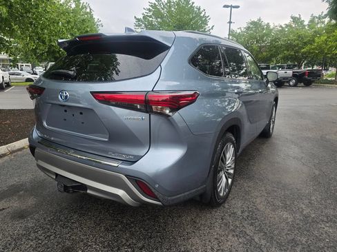 Used 2021 Toyota Highlander Platinum AWD/4WD image 7