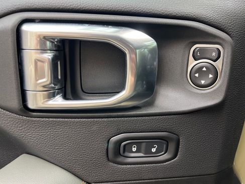 New 2026 Jeep Gladiator Mojave image 7