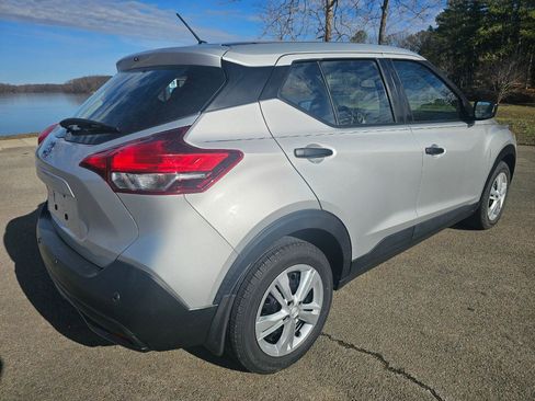 Used 2020 Nissan Kicks S image 6