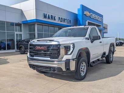New 2025 GMC Sierra 2500 Pro w/ Convenience Package