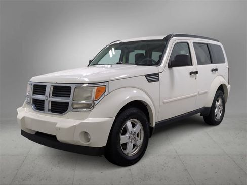 Used 2009 Dodge Nitro SE image 4