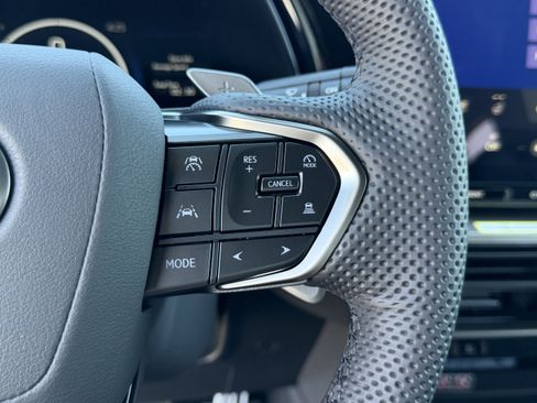 New 2026 Lexus TX 500h AWD image 21