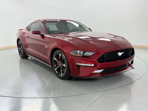 Used 2018 Ford Mustang GT RWD image 4