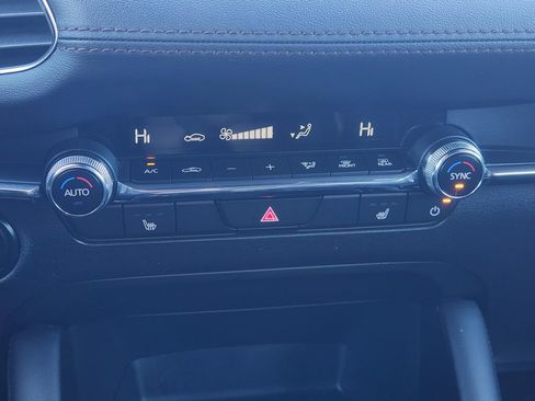 Used 2024 MAZDA MAZDA3 s image 20