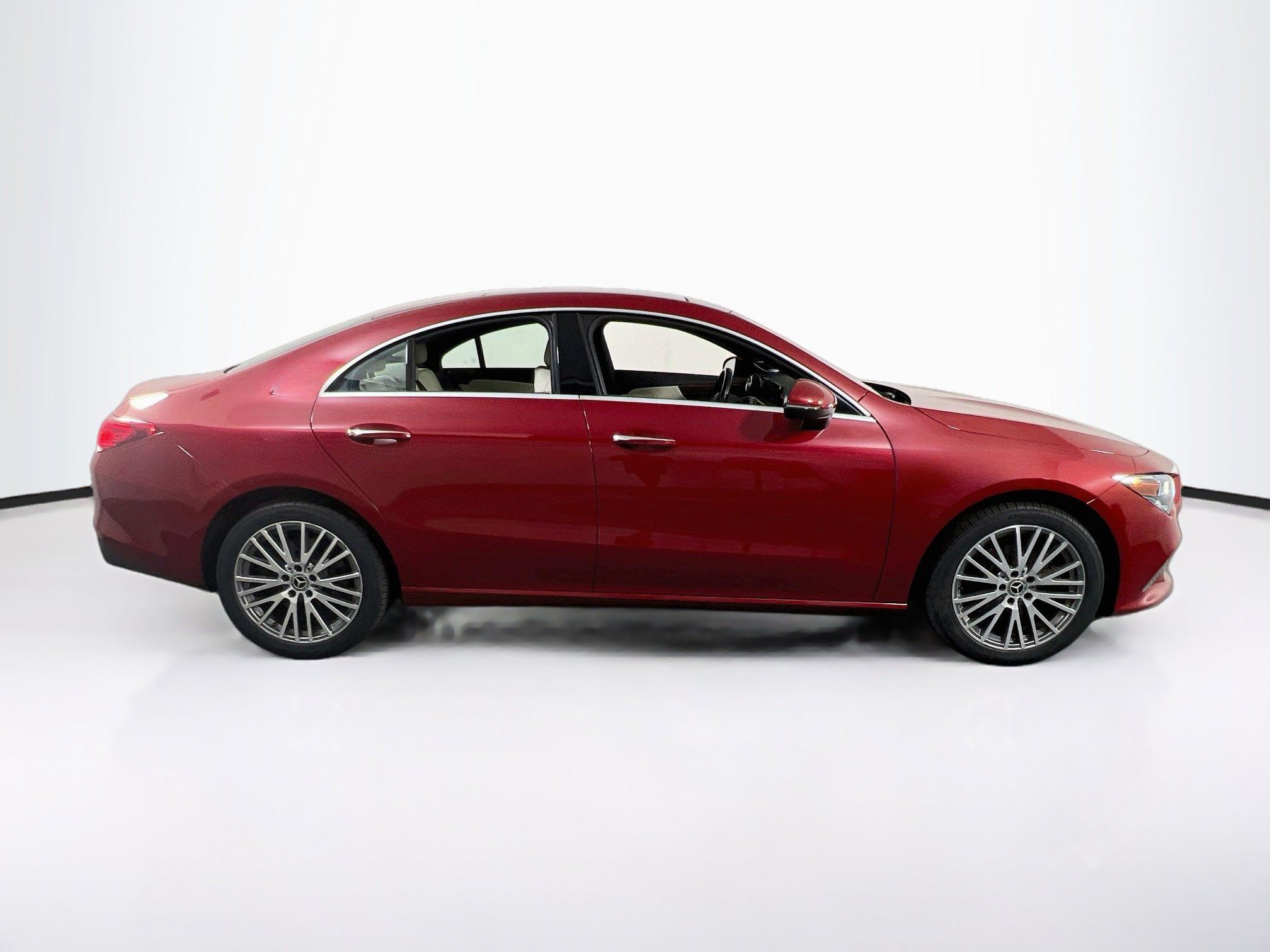 Used 2021 Mercedes-Benz CLA 250 4MATIC image 4