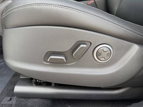 New 2026 Genesis GV70 2.5T AWD/4WD image 13