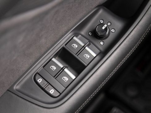 Used 2025 Audi RS Q8 performance image 19