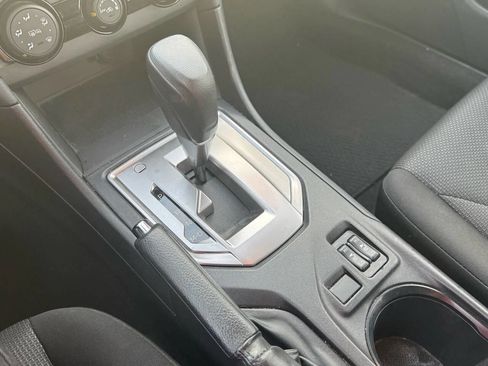 Used 2018 Subaru Impreza 2.0i Premium image 24