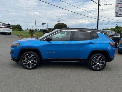 Used 2025 Jeep Compass Limited w/ Elite Group AWD/4WD image 8