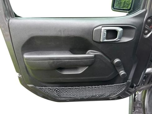 Used 2023 Jeep Wrangler Unlimited Sport AWD/4WD image 11