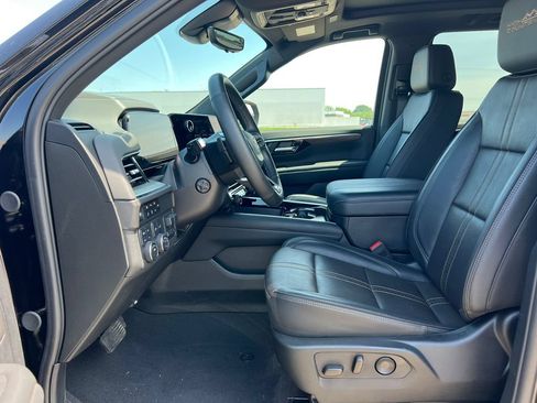 Used 2025 Chevrolet Tahoe High Country w/ Sun And Tow Package AWD/4WD image 4