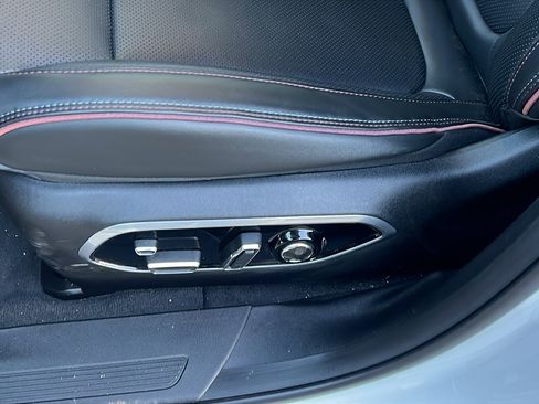 Used 2024 Jeep Wagoneer Launch Edition image 17