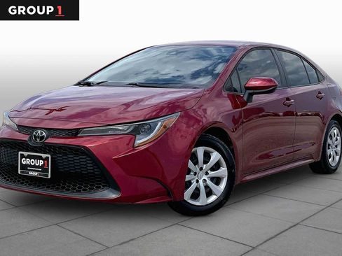 Used 2022 Toyota Corolla LE FWD image 1