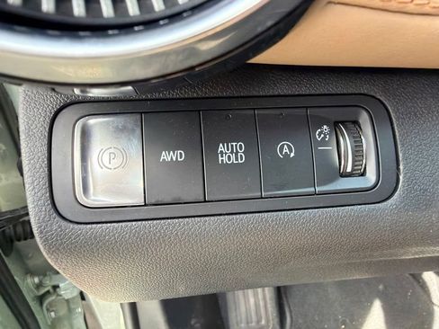 Used 2025 Chevrolet Equinox ACTIV w/ Safety and Technology Package AWD/4WD image 17