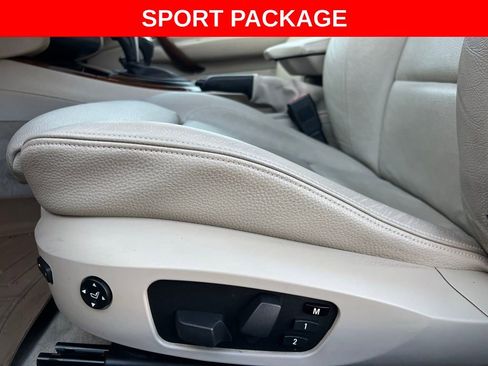 Used 2010 BMW 128i Convertible image 34