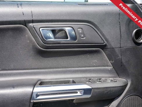 Used 2022 Ford Mustang Convertible RWD image 16