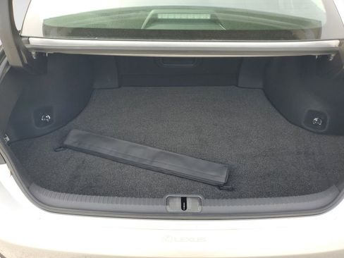 Used 2019 Lexus ES 300h Ultra Luxury w/ Accessory Package 2 image 12