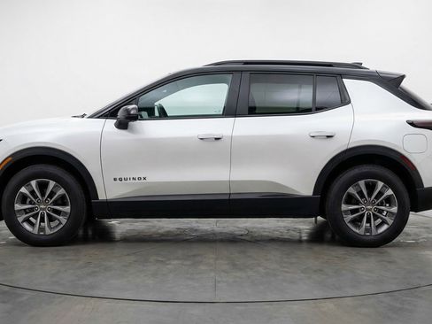 Used 2025 Chevrolet Equinox LT image 5