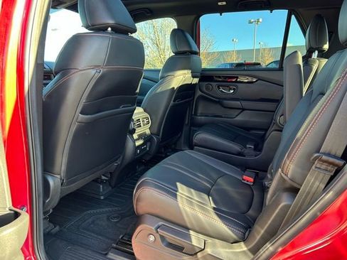 Used 2023 Honda Pilot TrailSport image 24