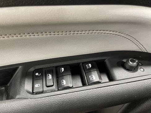 Used 2024 Jeep Compass Limited image 8