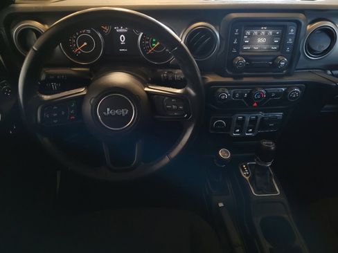 Used 2019 Jeep Wrangler Sport image 22