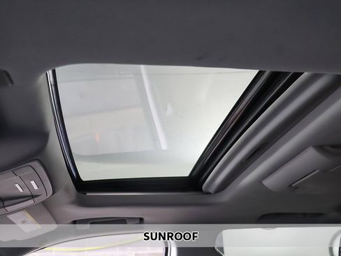 Used 2019 GMC Yukon Denali w/ Open Road Package image 4