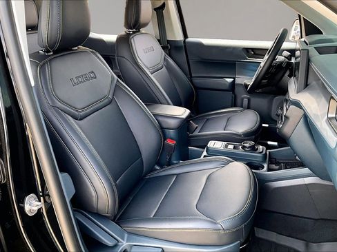 Used 2025 Ford Maverick Lobo image 30