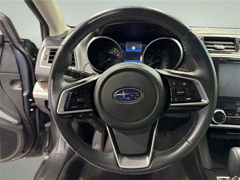 Used 2018 Subaru Outback 2.5i Limited image 16