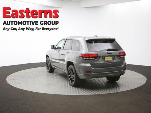 Used 2020 Jeep Grand Cherokee Altitude image 65