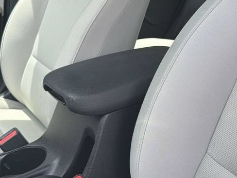 Certified 2022 Kia Forte LXS w/ LXS Technology Package FWD image 20
