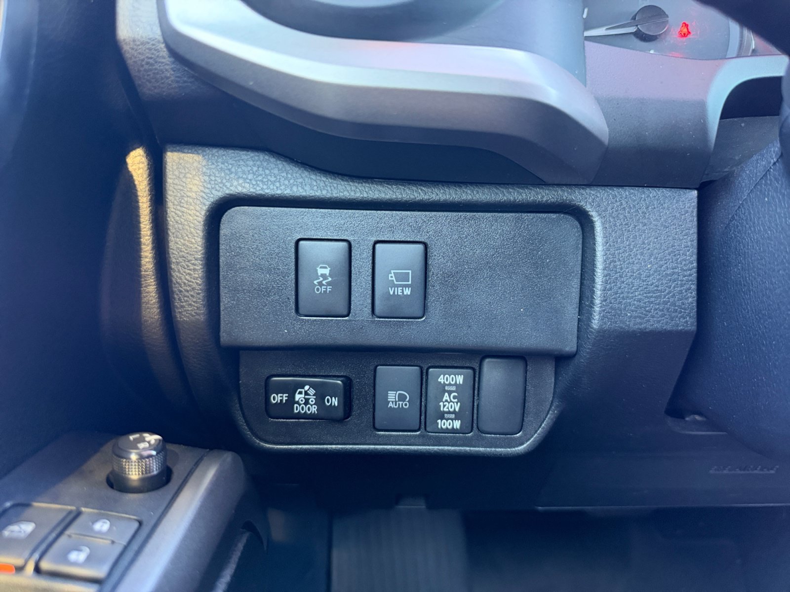 Used 2022 Toyota Tacoma Limited AWD/4WD image 23