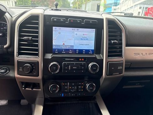 Used 2021 Ford F250 Lariat w/ Lariat Ultimate Package AWD/4WD image 19