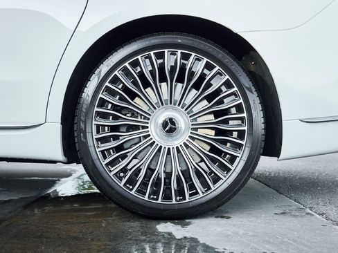 Used 2026 Mercedes-Benz Maybach S 680 4MATIC image 24