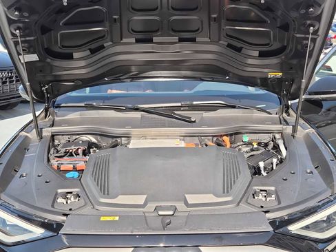 Certified 2024 Audi Q8 e-tron Premium Plus w/ Premium Plus Package image 13