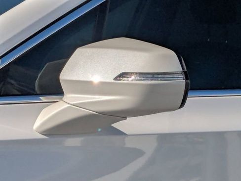 Used 2024 Cadillac XT6 Premium Luxury image 11