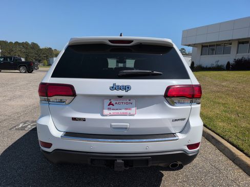 Used 2022 Jeep Grand Cherokee Limited w/ Trailer Tow Group IV image 3