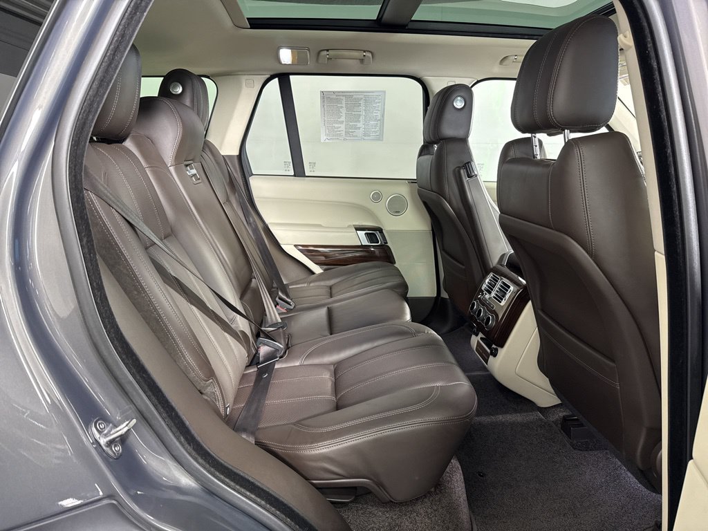 Used 2017 Land Rover Range Rover Supercharged AWD/4WD image 18