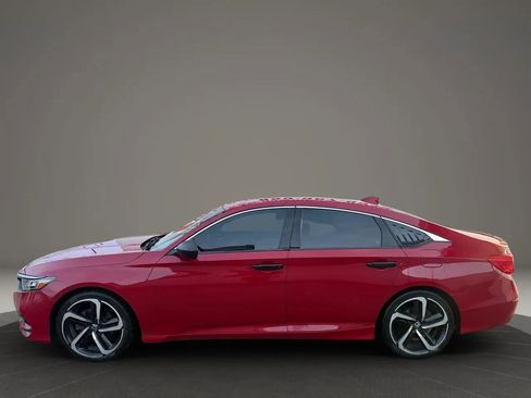 Used 2018 Honda Accord Sport image 2