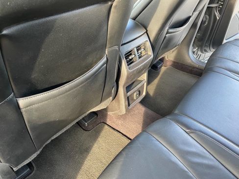 Used 2017 Ford Edge Titanium FWD image 45