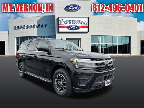 Used 2023 Ford Expedition XLT AWD/4WD image 4