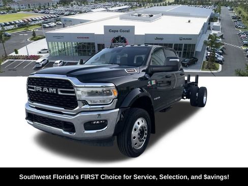 Used 2023 RAM 5500 SLT w/ Quick Order Package 2YG SLT AWD/4WD image 2