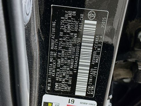 Used 2025 Toyota Camry LE image 12