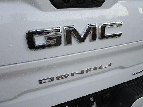 New 2026 GMC Sierra 1500 Denali Ultimate image 13