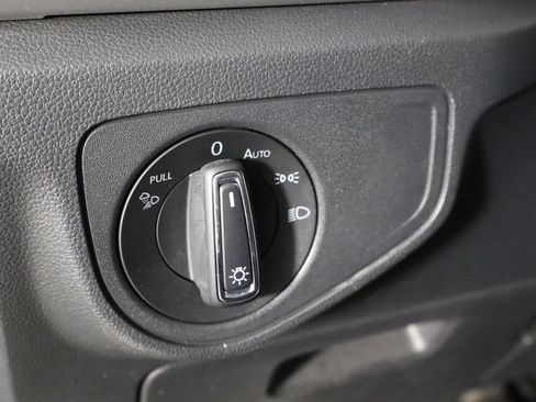 Used 2022 Volkswagen Atlas SE FWD image 22