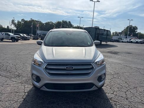 Used 2019 Ford Escape SE FWD image 2