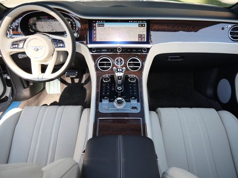 New 2026 Bentley Continental GTC AWD/4WD image 4
